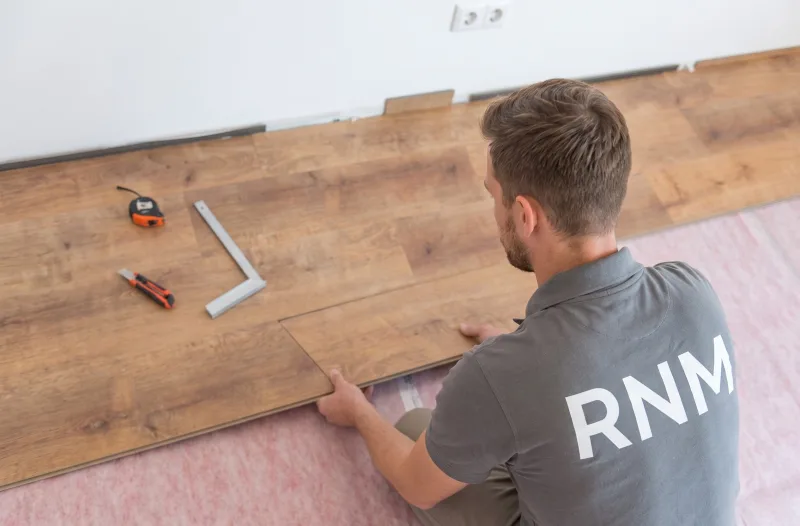 Pose de parquet massif en chene à Paris 6